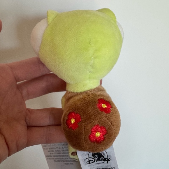 Disney Parks Squirt Baby Turtle From Finding Nemo Magnet Plush Stuffed Animal - Picture 8 of 11